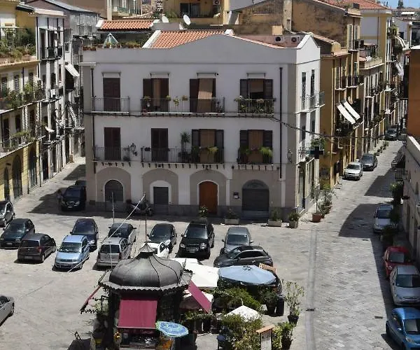 Frühstückspension Beati Paoli 4*